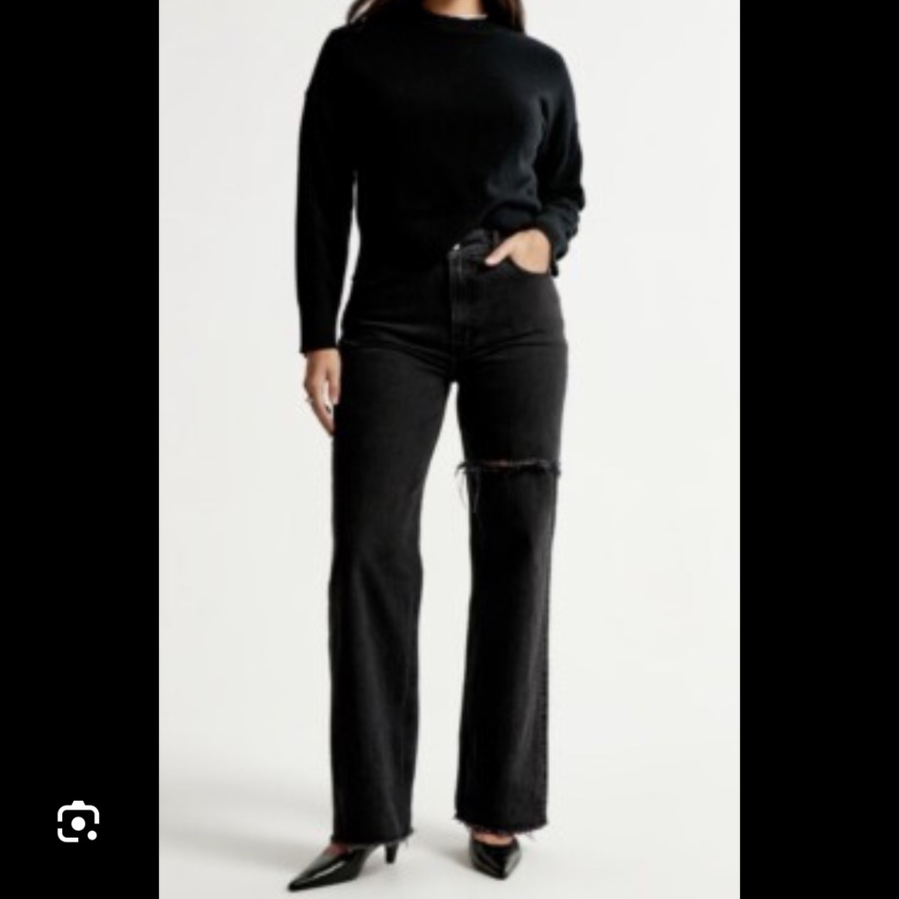 Abercrombie Curve love High Rise 90s Relaxed jeans in Black w/ Thigh Slash Sz 26